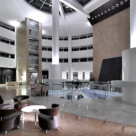 מלון Ele Hotelandgo Arasur