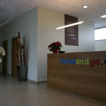 Ele Hotelandgo Arasur מלון 3*